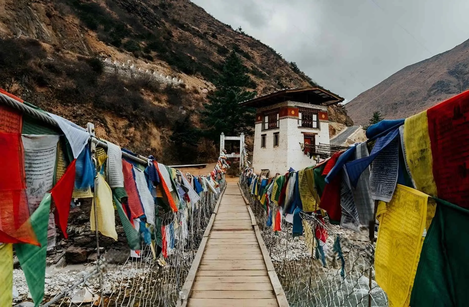 Hotselling Bhutan Packages from Delhi, Mumbai, Bangalore & Kolkata in 2025 – Price Starting Under 20,000/-, Itinerary & Travel Guide