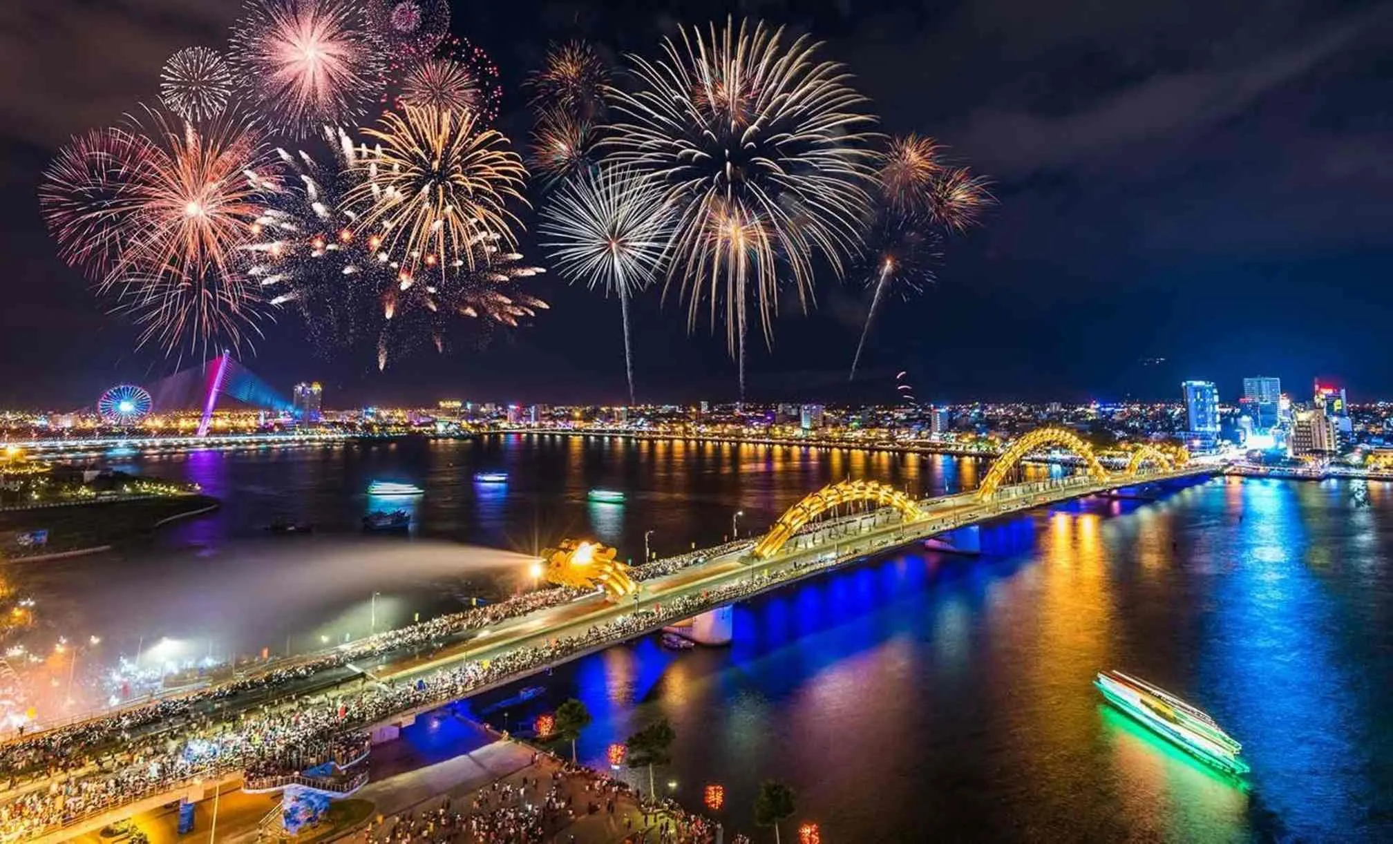 Da Nang’s Dragon Bridge: A Fiery Night of Lights and Wonder