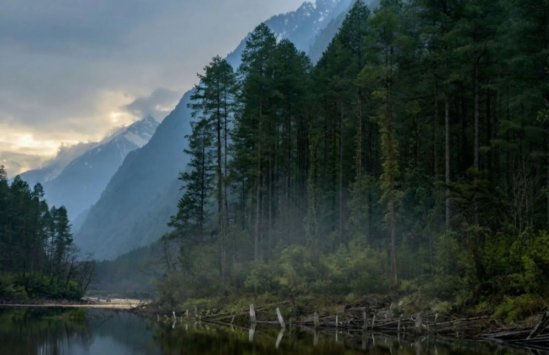 Hotselling Affordable Arunachal & Arunachal Offbeat Packages from Delhi under ₹25,000 by BreakBag Holidays    