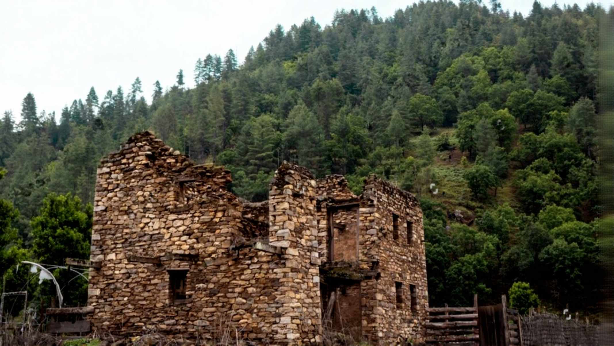Dirang Dzong: Fort & 9th Century Village 