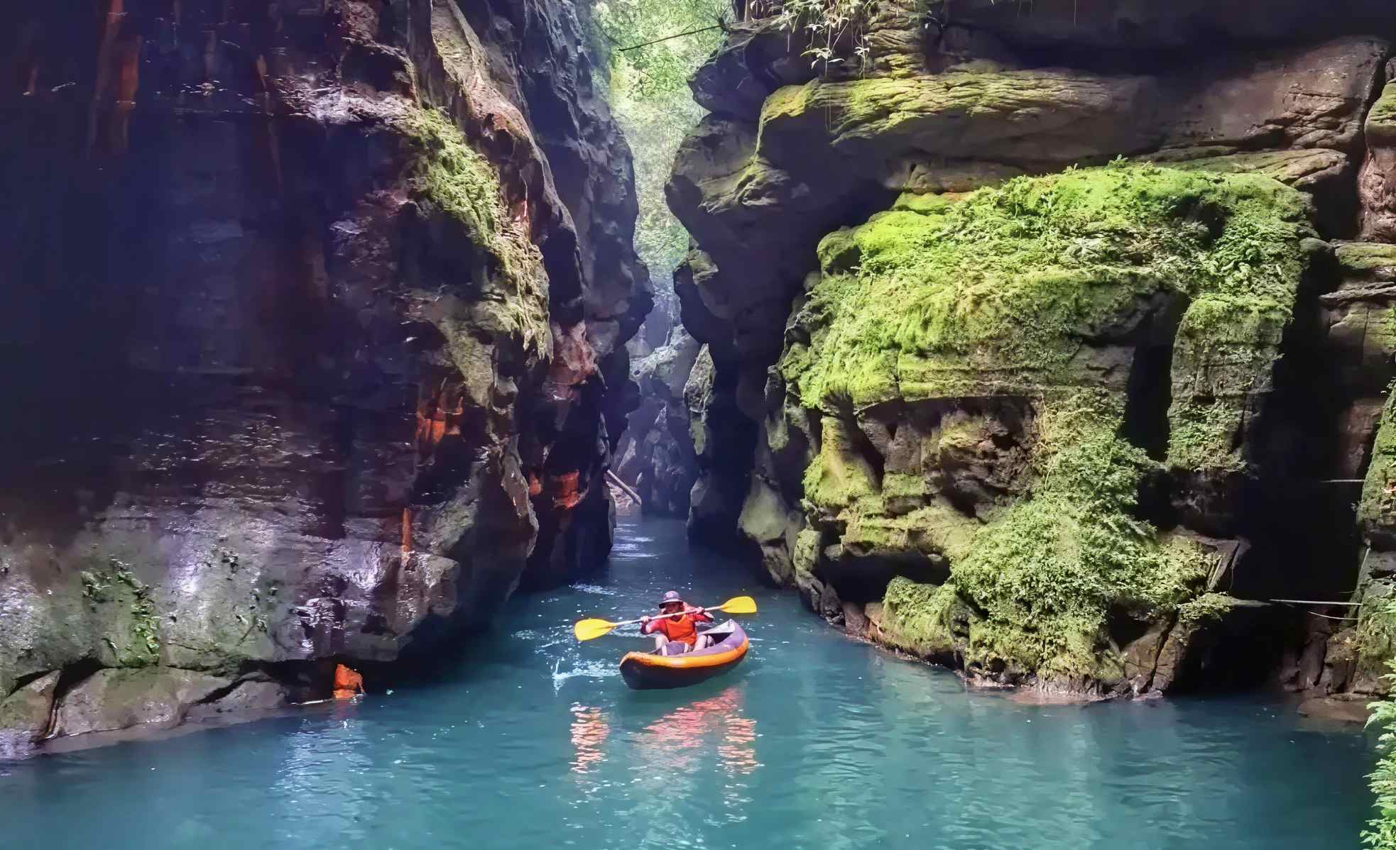 Experience Offbeat Meghalaya Like Never Before — Bamboo Treks, Waterfall Trails & Cave Discoveries Beyond the Tourist Map