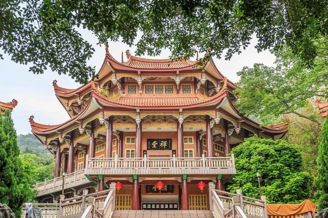 Hoi An, Vietnam: Ancient Temples and Street Food Smiles in One Memorable Day