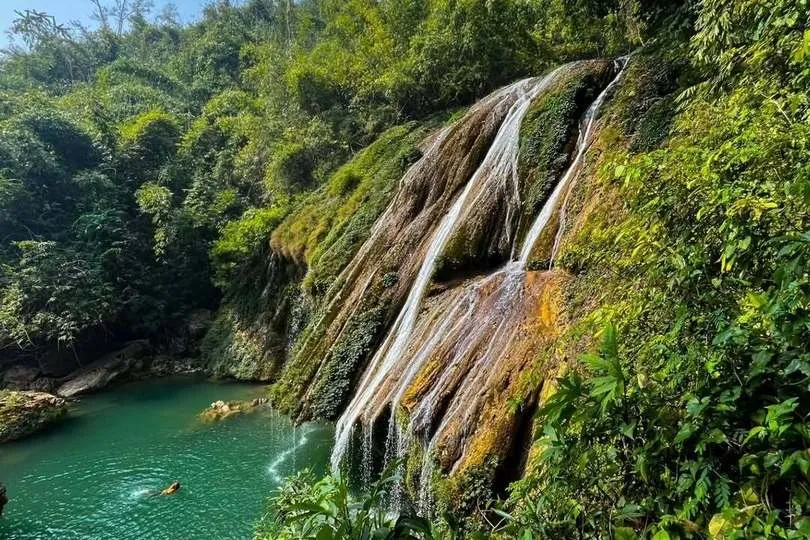 Offbeat Meghalaya Circuit via Krem Chympe, Kongthong and Jowai