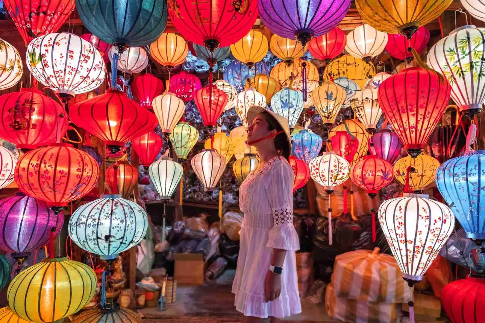 Afternoon Tour: Marble Mountain & Hoi An from Danang