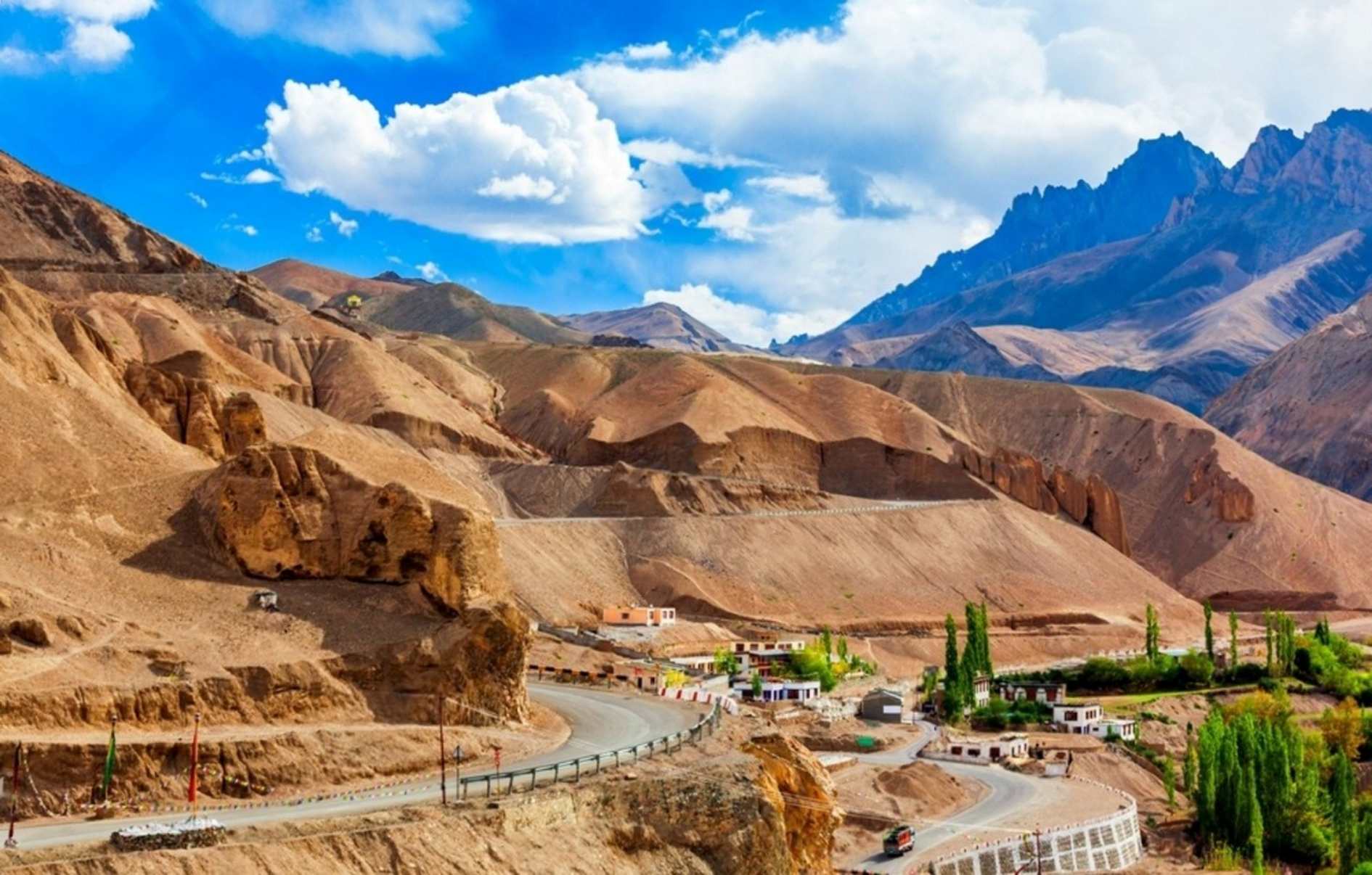 Why Lamayuru is Called the “Moonland of Ladakh” – Complete Travel Story